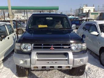 1998 Mitsubishi Pajero Pictures