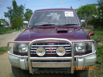 1998 Mitsubishi Pajero Pictures