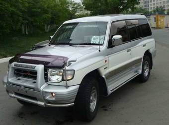 1998 Mitsubishi Pajero Wallpapers