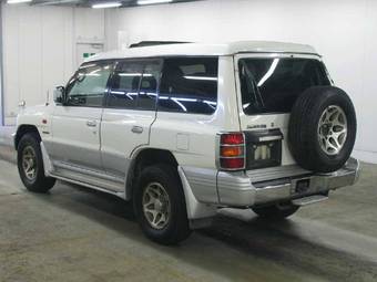 1998 Mitsubishi Pajero Images