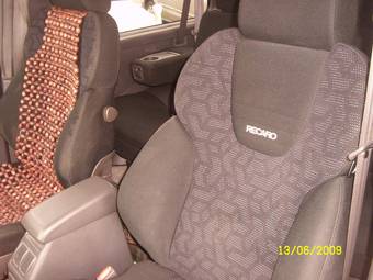 1998 Mitsubishi Pajero Pictures
