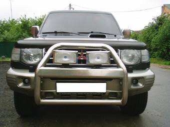 1998 Mitsubishi Pajero Pictures