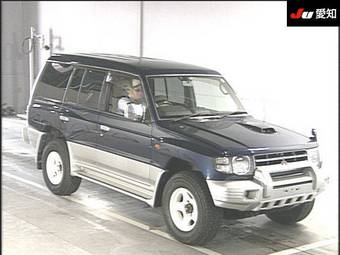 1998 Mitsubishi Pajero Pictures