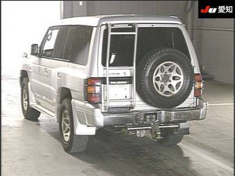 1998 Mitsubishi Pajero Photos