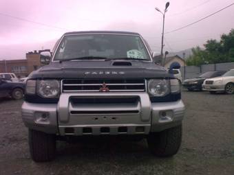 1998 Mitsubishi Pajero Photos