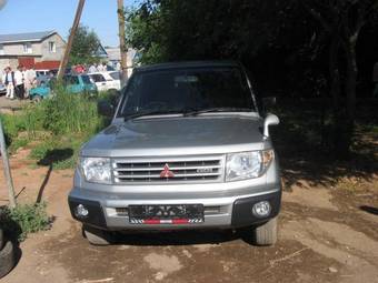 1998 Mitsubishi Pajero Photos