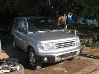 1998 Mitsubishi Pajero Photos