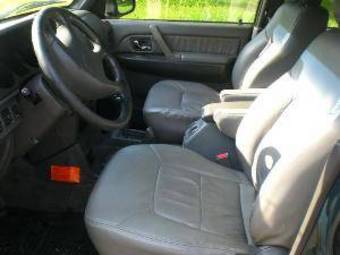 1998 Mitsubishi Pajero Images