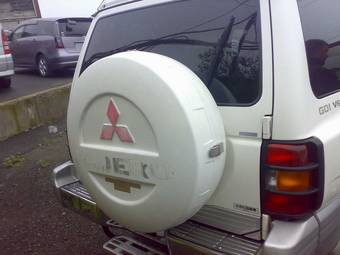1998 Mitsubishi Pajero Pictures
