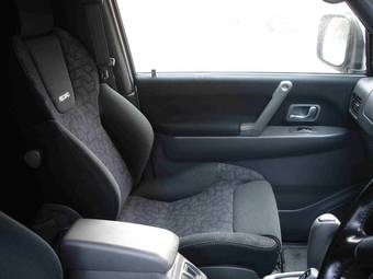 1998 Mitsubishi Pajero Photos