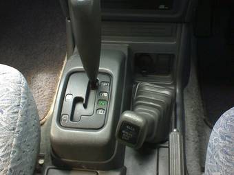 1998 Mitsubishi Pajero Photos