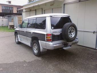 1998 Mitsubishi Pajero Pictures