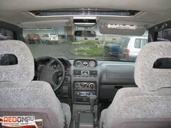 1998 Mitsubishi Pajero Photos