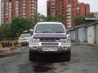1998 Mitsubishi Pajero Photos