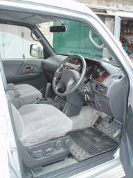 1998 Mitsubishi Pajero Photos
