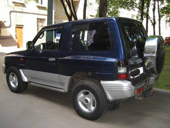 1998 Mitsubishi Pajero Pictures