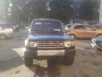 1998 Mitsubishi Pajero Photos