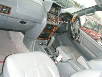 1998 Mitsubishi Pajero Pictures