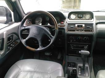 1998 Mitsubishi Pajero Pictures