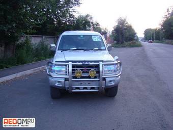 1998 Mitsubishi Pajero Photos