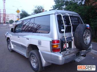 1998 Mitsubishi Pajero Photos