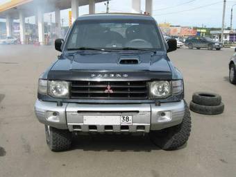 1998 Mitsubishi Pajero Pictures