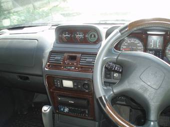 1998 Mitsubishi Pajero Photos