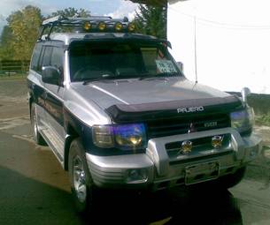 1998 Mitsubishi Pajero Photos