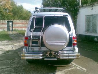 1998 Mitsubishi Pajero Pictures