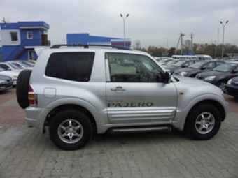 1999 Mitsubishi Pajero