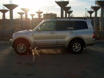 1999 Mitsubishi Pajero