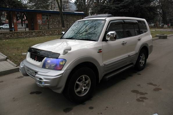 1999 Mitsubishi Pajero