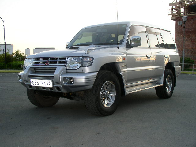 1999 Mitsubishi Pajero