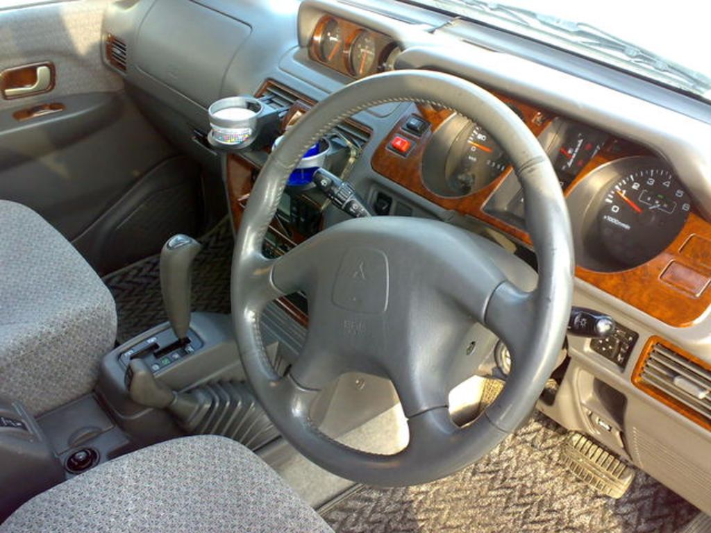 1999 Mitsubishi Pajero