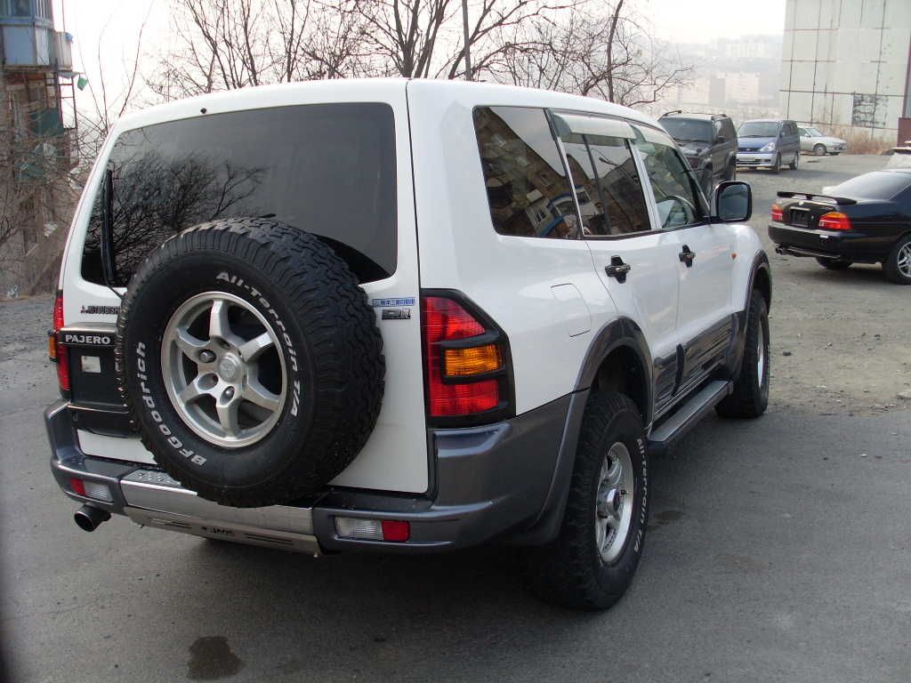 1999 Mitsubishi Pajero