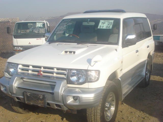 1999 Mitsubishi Pajero