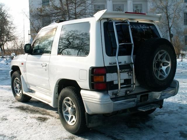 1999 Mitsubishi Pajero