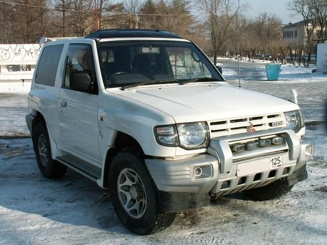 1999 Mitsubishi Pajero