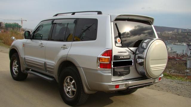 1999 Mitsubishi Pajero