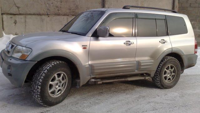 1999 Mitsubishi Pajero