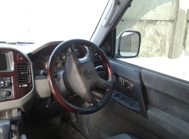 1999 Mitsubishi Pajero