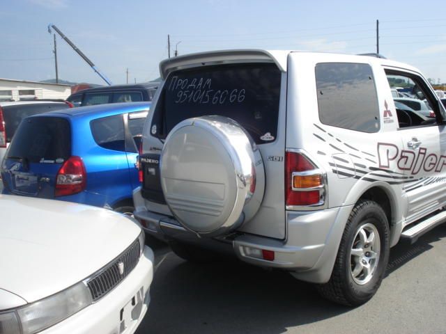 1999 Mitsubishi Pajero