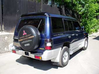 1999 Mitsubishi Pajero Images