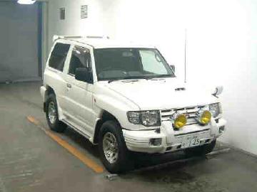 1999 Mitsubishi Pajero Pictures