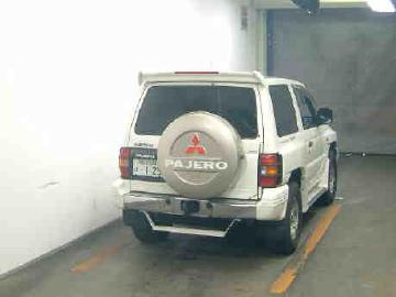 1999 Mitsubishi Pajero Photos