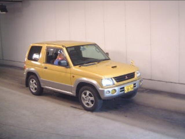 1999 Mitsubishi Pajero Photos