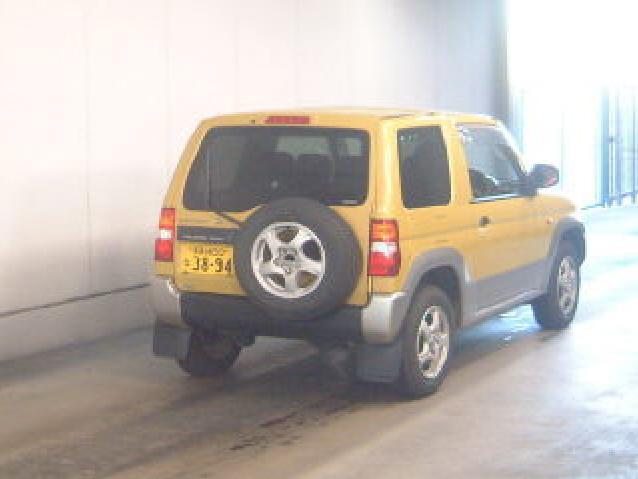 1999 Mitsubishi Pajero Pictures