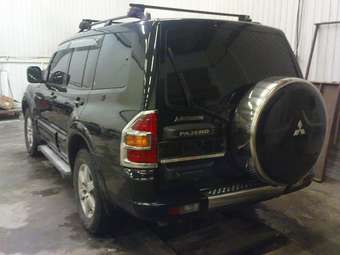 1999 Mitsubishi Pajero Pictures