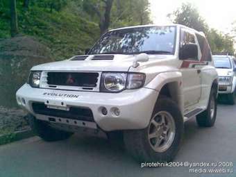 1999 Mitsubishi Pajero Pics