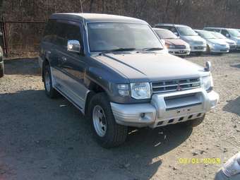 1999 Mitsubishi Pajero Images